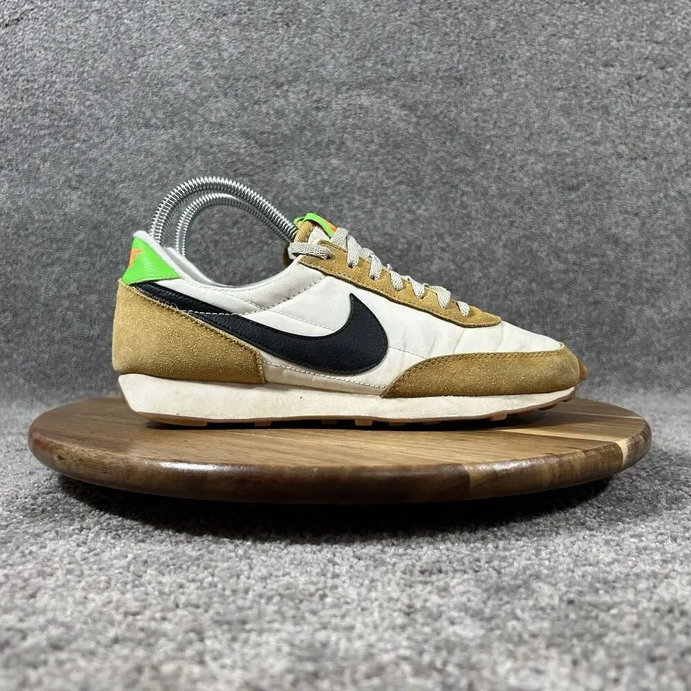 Nike Daybreak CK2351-700 Women’s Size 6.5 Wheat White Green Athletic Shoes Used
